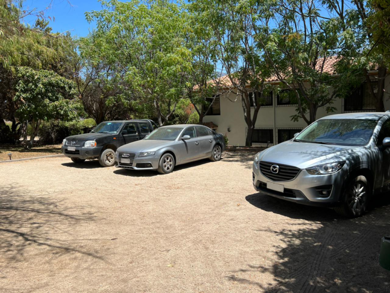 Estacionamintos. Venta parcela Curacaví Chile